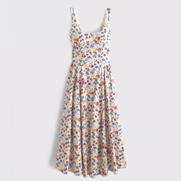Abercrombie & Fitch Dresses & Skirts - Abercrombie Bra-Free Dylan Midi Dress in Cream Floral